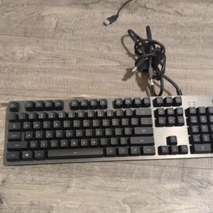 G413 Mechanical Keyboard With Red Backlight | By: Logitech G